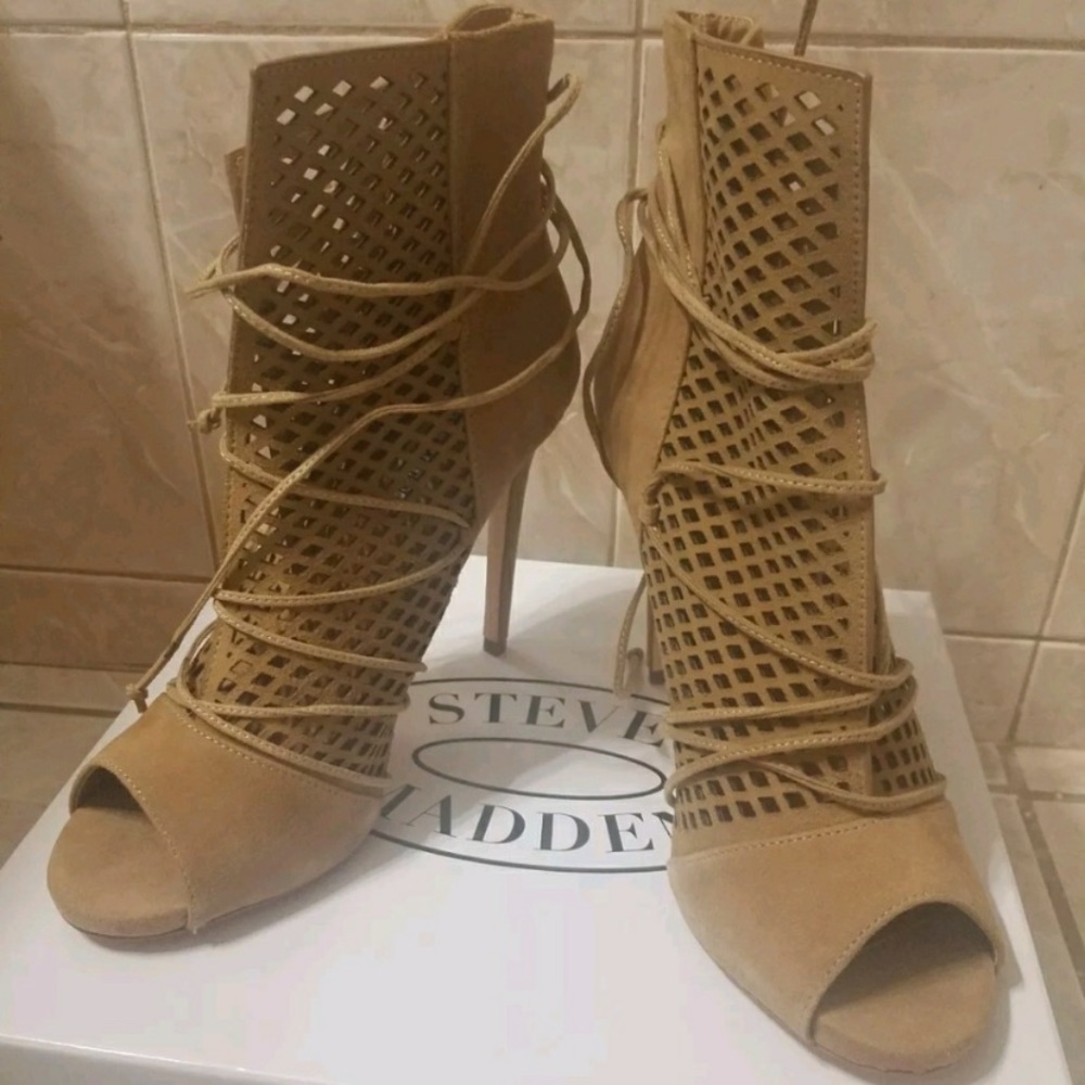 Steve Madden Maddye Peep Toe Bootie